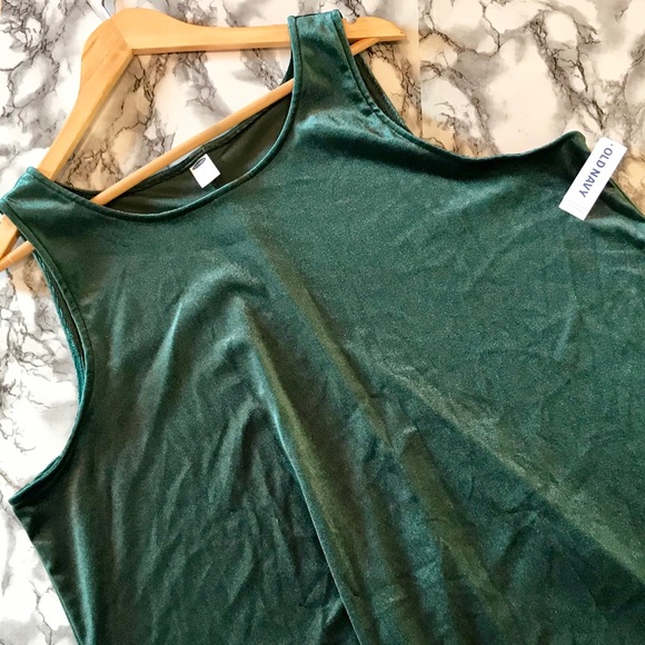 Old Navy Dresses & Skirts - ɴᴡᴛ ᴏʟᴅ ɴᴀᴠʏ ᴠᴇʟᴠᴇᴛ sᴡɪɴɢ ᴅʀᴇss ɪɴ ᴘɪɴᴇ ɢʀᴇᴇɴ 🎄